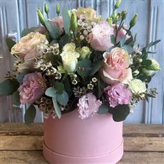 Amora Hatbox Elegance